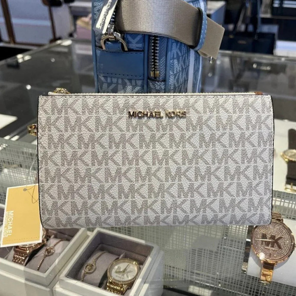 MICHAEL KORS JET SET TRAVEL DOUBLE ZIP WALLET PHONE CASE WRISTLET VANILLA $198 - Picture 1 of 8